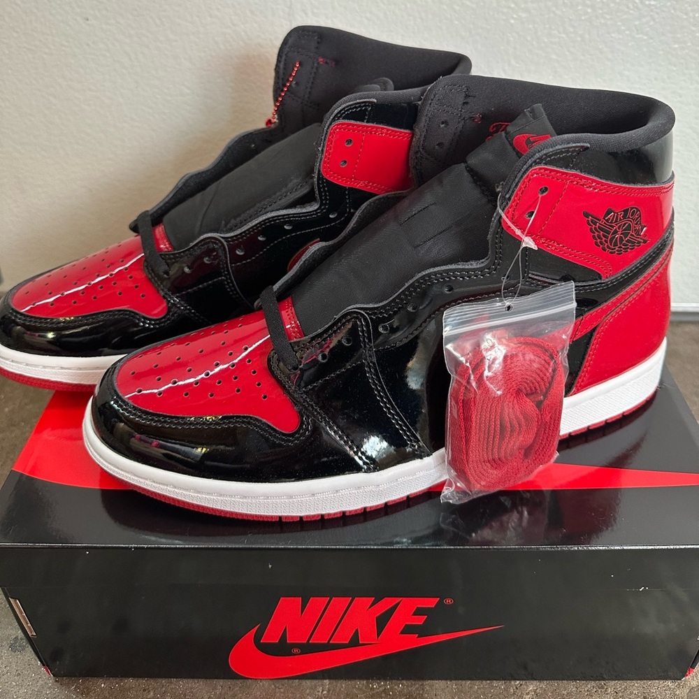 Air Jordan 1 Retro High OG Bred Black/Red